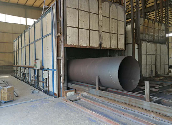 涂裝車(chē)間臺(tái)車(chē)燃?xì)鉅t工作現(xiàn)場(chǎng)